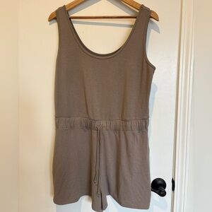 NWT Women’s Abercrombie and Fitch Sleeveless Taupe Romper with Drawstring Waist